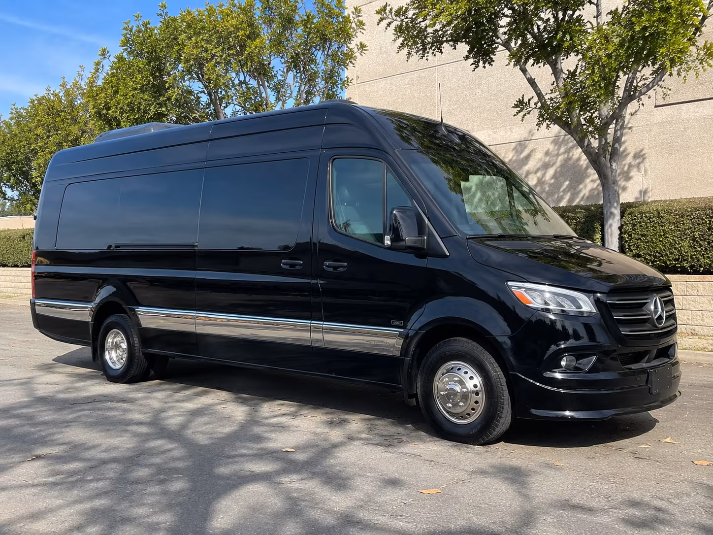 late night and red eye san antonio airport sprinter van pickups any hour